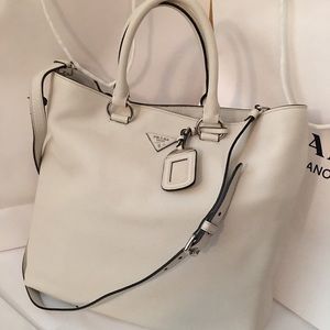 NWT Prada Vitello Daino Pebbled Shopper BN1713